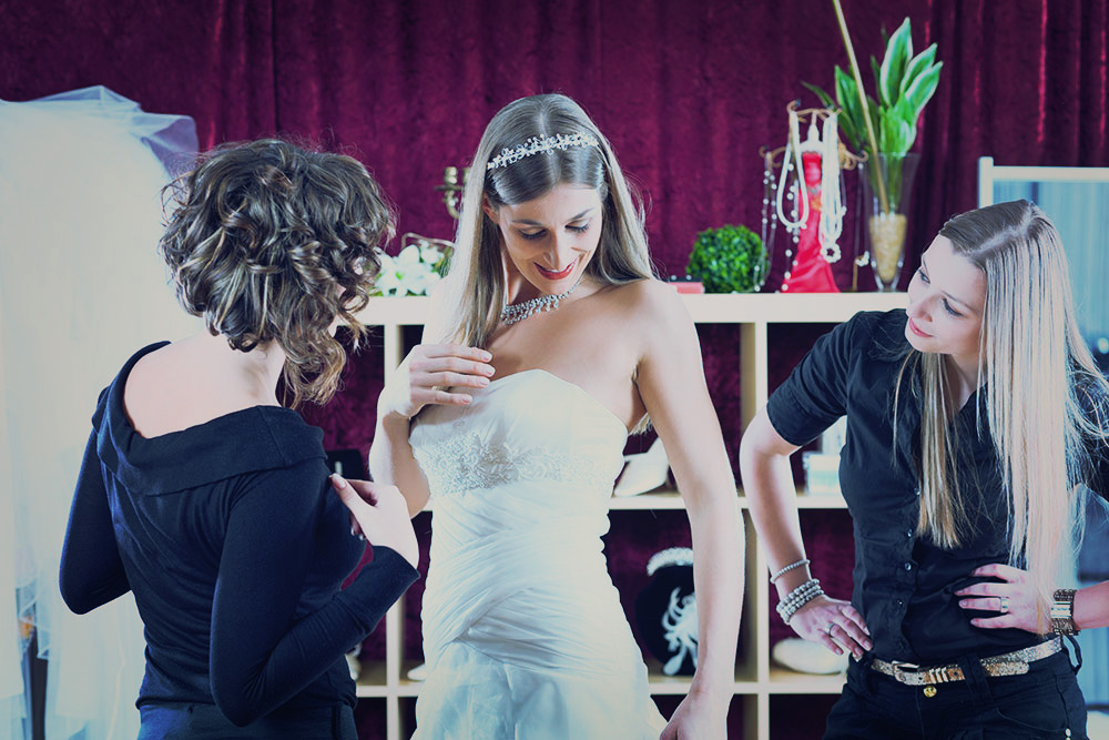 Common Wedding Dress Mistakes You Should Avoid