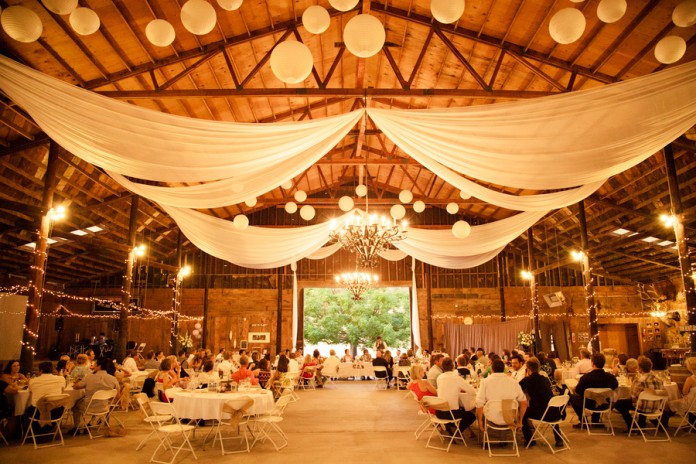 white-barn-wedding-decorations